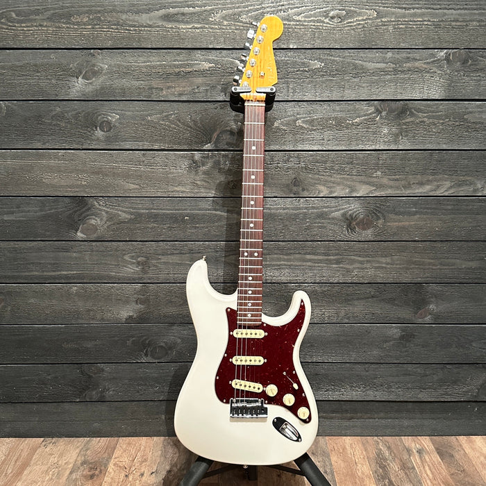 Fender American Ultra Stratocaster USA Electric Guitar - Arctic Pearl