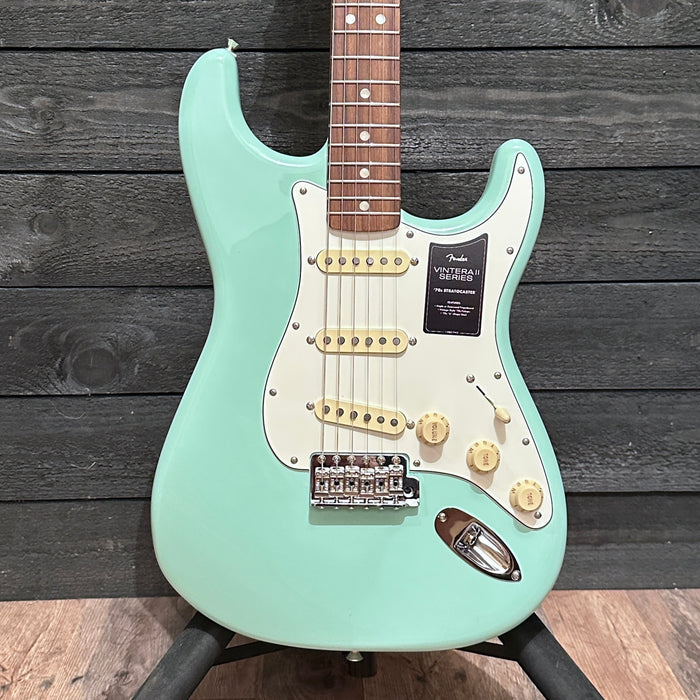 Fender Vintera II '70s Stratocaster Electric Guitar - Surf Green