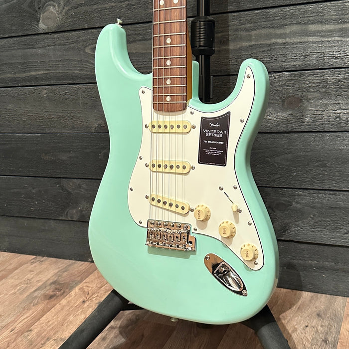 Fender Vintera II '70s Stratocaster Electric Guitar - Surf Green