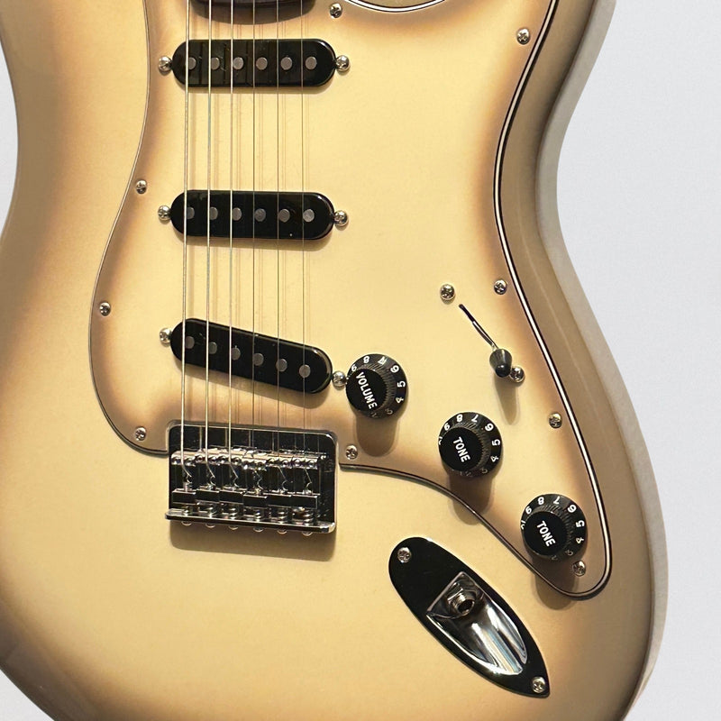 Fender 70th Anniversary Vintera II Antigua Stratocaster Electric Guitar 2024 - Antigua