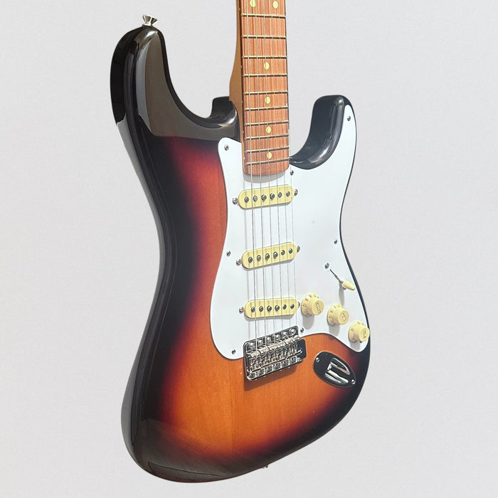 Fender Vintera ‘60s Stratocaster Electric Guitar 2022 - Sunburst