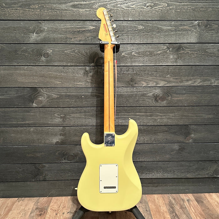 Fender Player II Stratocaster HSS Electric Guitar - Hialeah Yellow