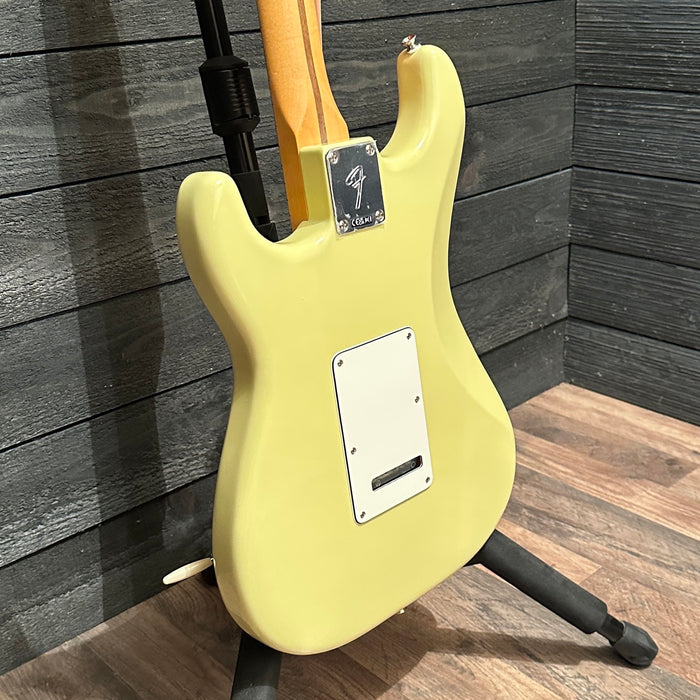 Fender Player II Stratocaster HSS Electric Guitar - Hialeah Yellow