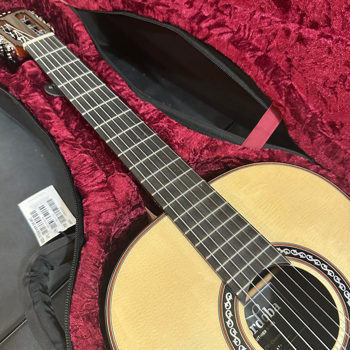 Córdoba C10 Crossover Nylon String Acoustic Guitar w/ Case - Natural
