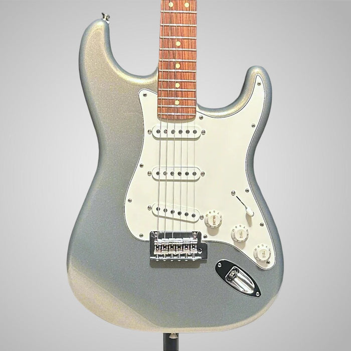 Fender Player Stratocaster Electric Guitar 2022 - Silver