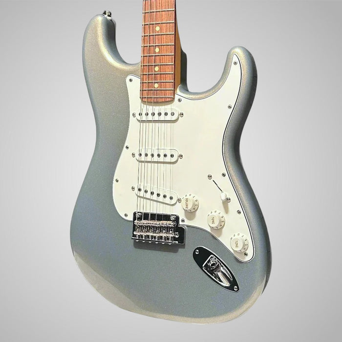 Fender Player Stratocaster Electric Guitar 2022 - Silver