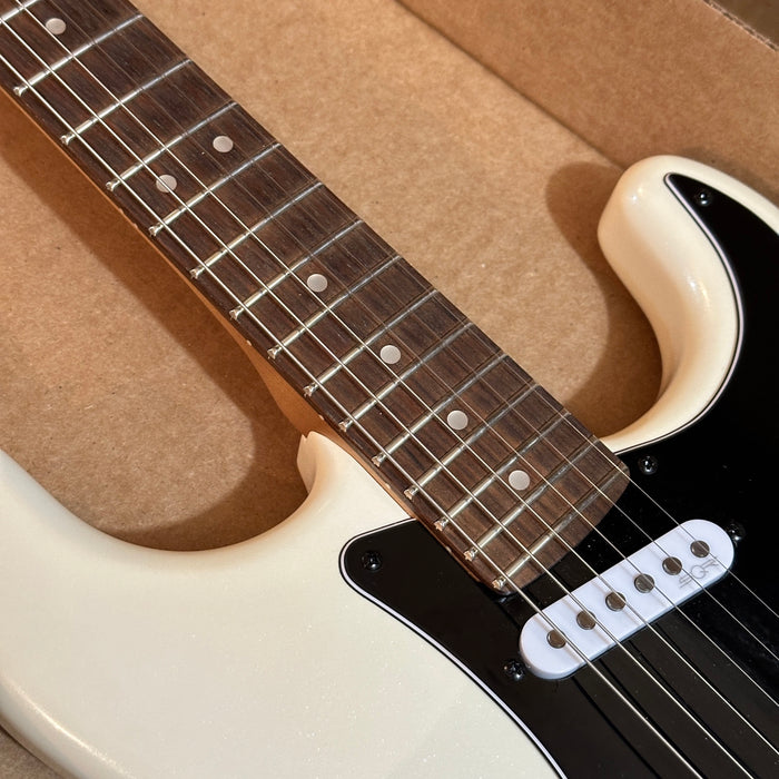 Fender Squier Contemporary Stratocaster HT Special White Electric Guitar