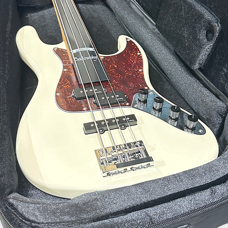 Sadowsky MetroExpress 21 Fret Hybrid PJ 4 String Maple Board Electric Bass Guitar - White