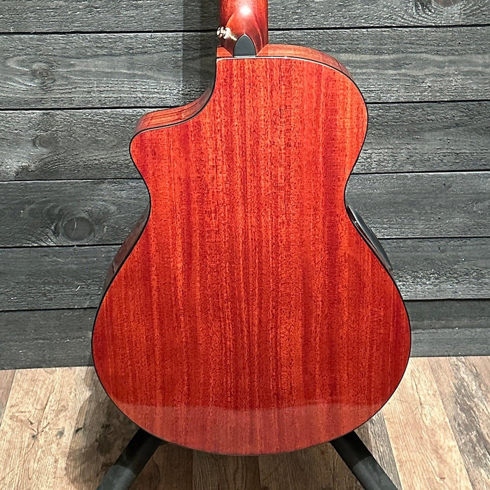 Breedlove Solo Concert CE Nylon String Acoustic-Electric Guitar w/ Case - Edge Burst